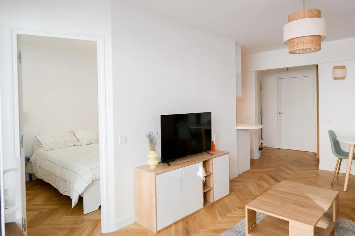 We Parisian Vanneau Cozy Home 0*, Paris France